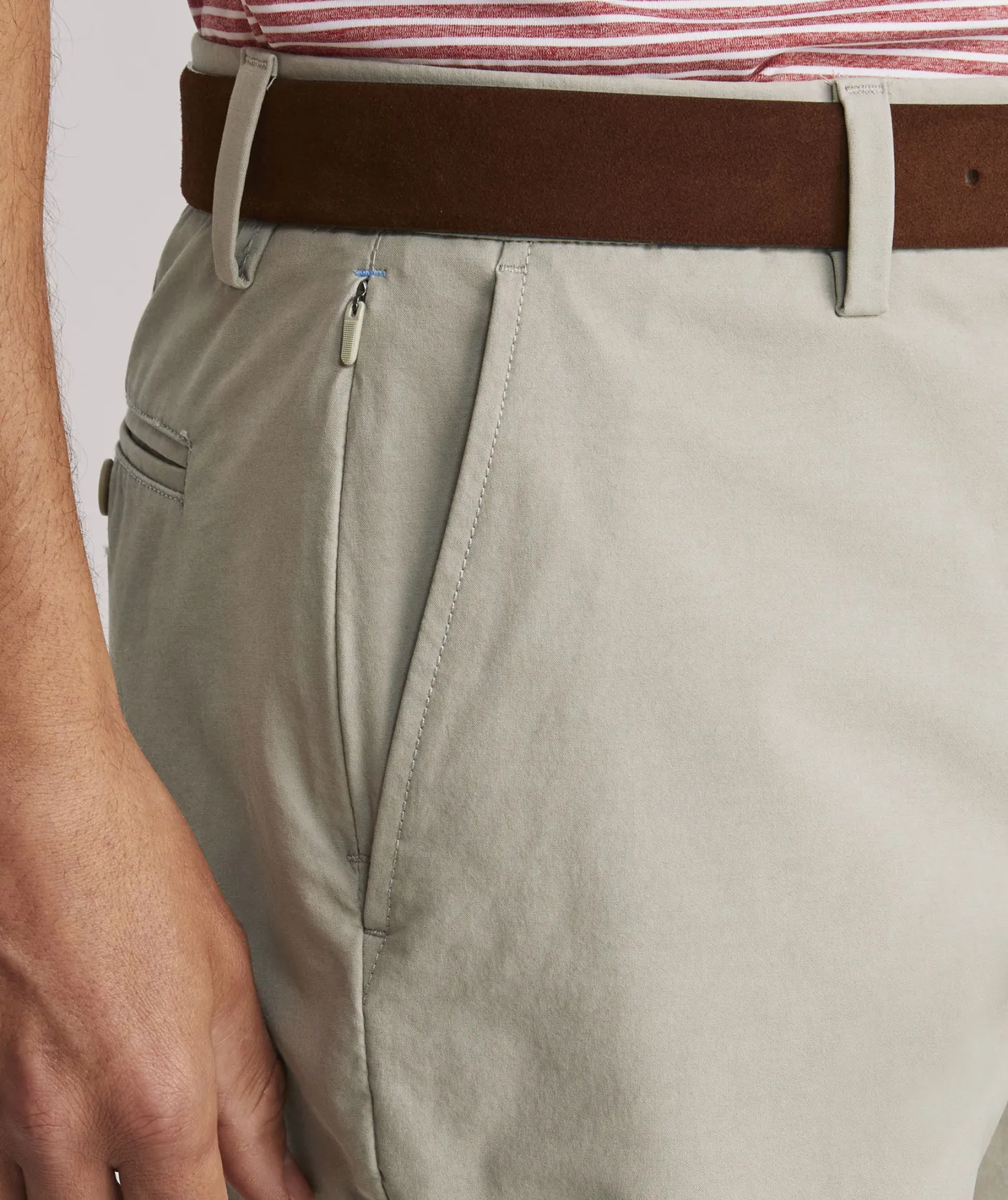 Shorts<Vineyard Vines 7 Inch On-The-Go Shorts Khaki
