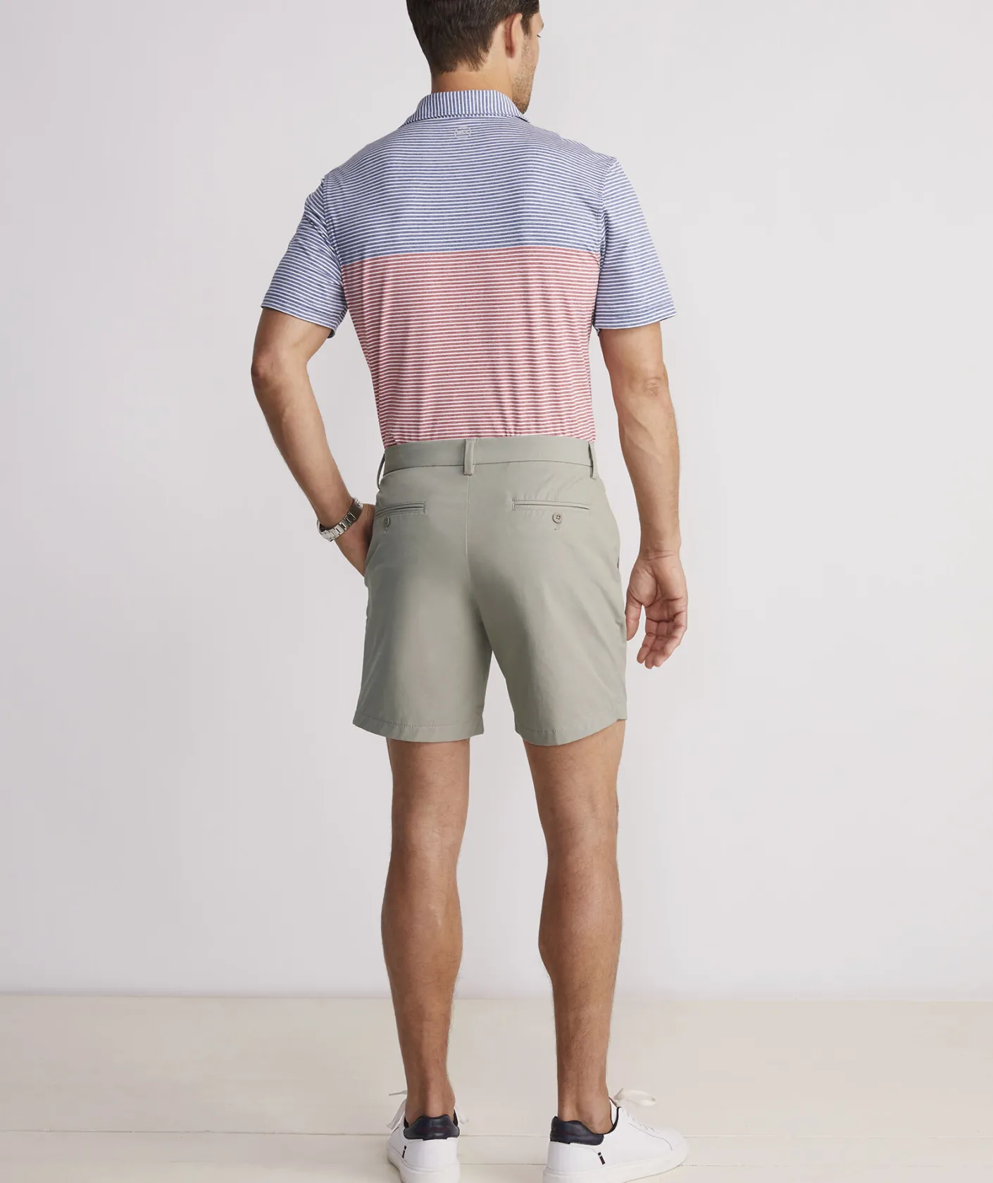 Shorts<Vineyard Vines 7 Inch On-The-Go Shorts Khaki