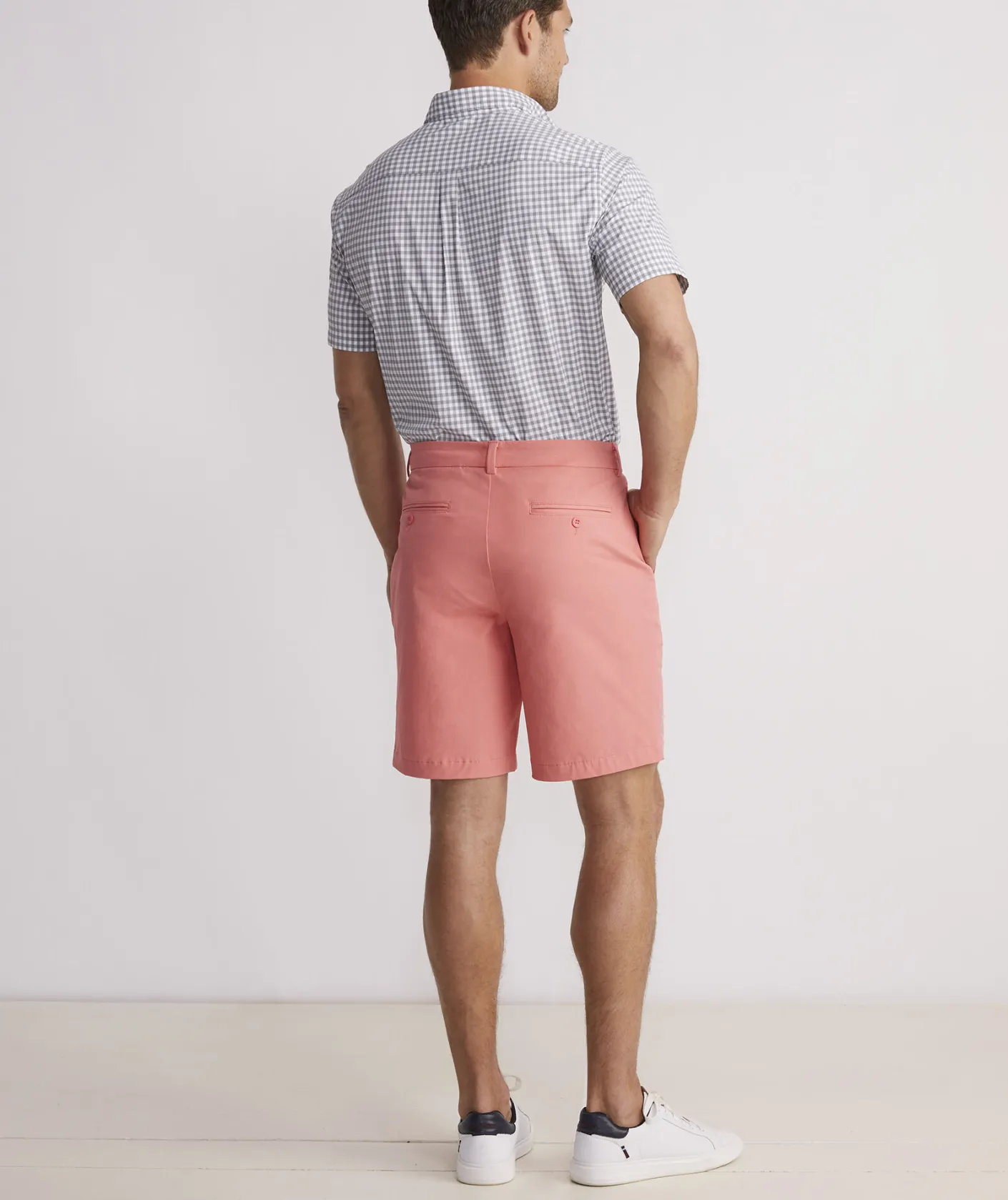 Shorts<Vineyard Vines 9 Inch On-The-Go Shorts Mai Tai