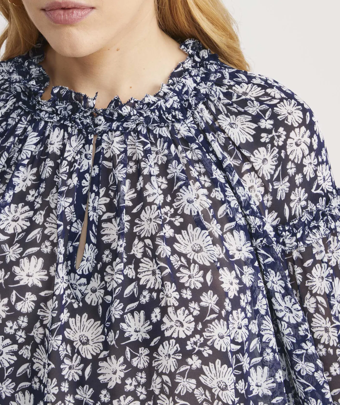 Shirts & Tops<Vineyard Vines Harbor Seersucker Grid Print Ruffle Popover Haven Grid - Blue